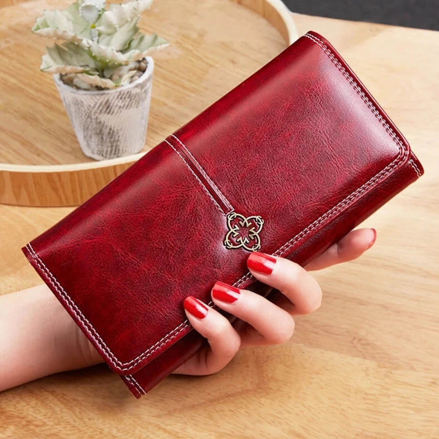Giorgia’s Fold Essential | Clutch