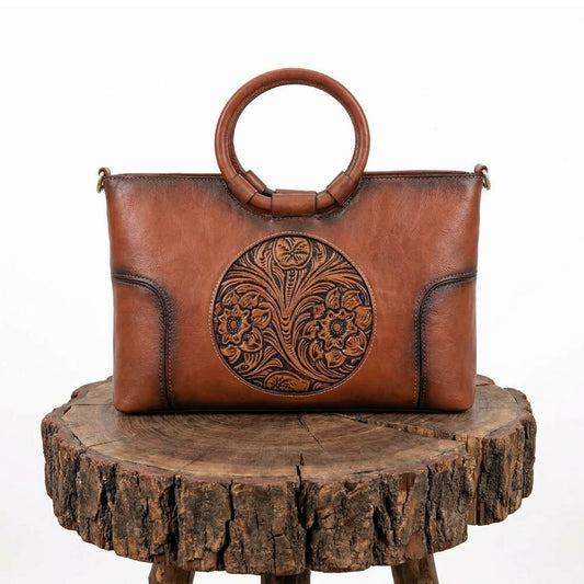 Luciana’s Carved Detail | Handbag